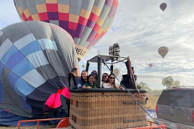 Balloon Flight at Sunrise over Teotihuacan - The balloon flight over Teotihuacán: why it feels different than photos