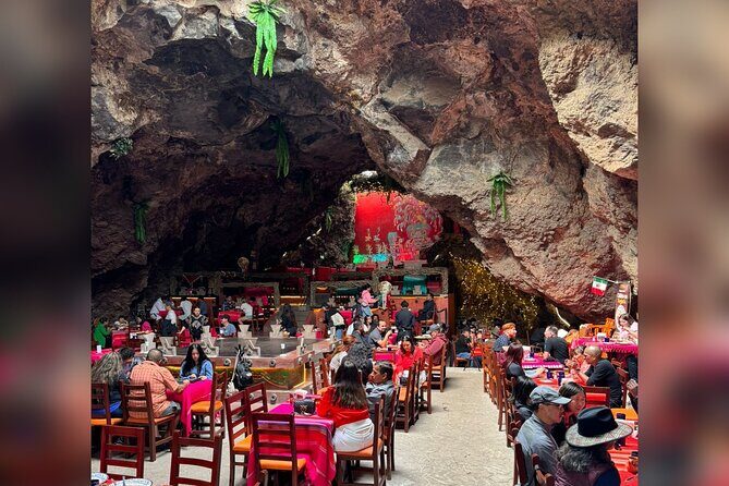 Balloon flight / Breakfast in the cave / CDMX pick-up + Pyramids - Floating over Teotihuacán: what you’re paying for in the balloon