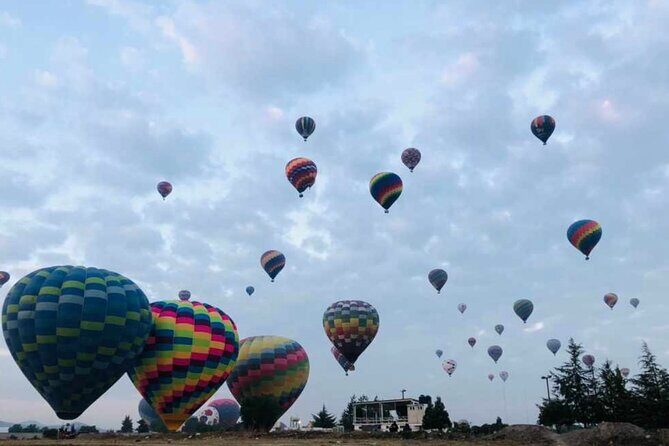 Balloon flight + Breakfast + Transportation from CDMX (SMALL GROUP) - Breakfast in a natural cave: why La Cueva Xibalba feels worth the early wake-up