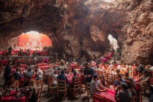 Balloon Flight + Cave Breakfast + Pick Up from CDMX or We Fly - Pickup From CDMX: Morning Starts at 4 a.m. for a Reason