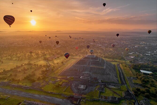 Balloon Flight + Cave Breakfast + Pick Up from CDMX or We Fly - La Cueva Teotihuacán Breakfast: Food in a Natural Cave