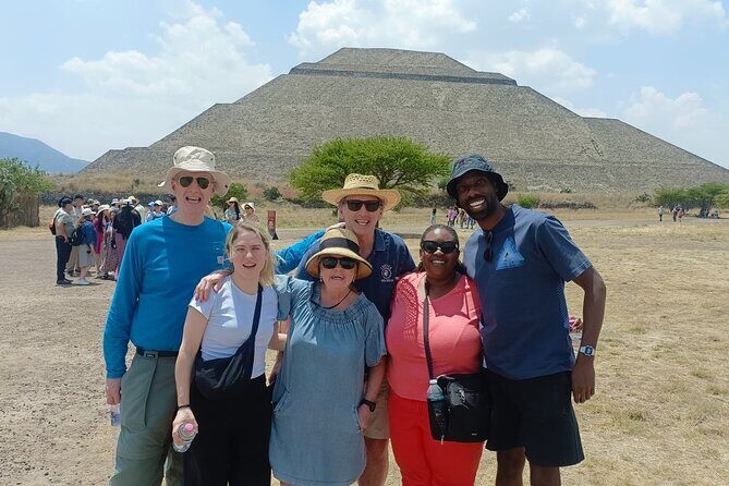 Balloon Flight over Teotihuacan All Inclusive - Pickup in Mexico City: starting at Reforma 222