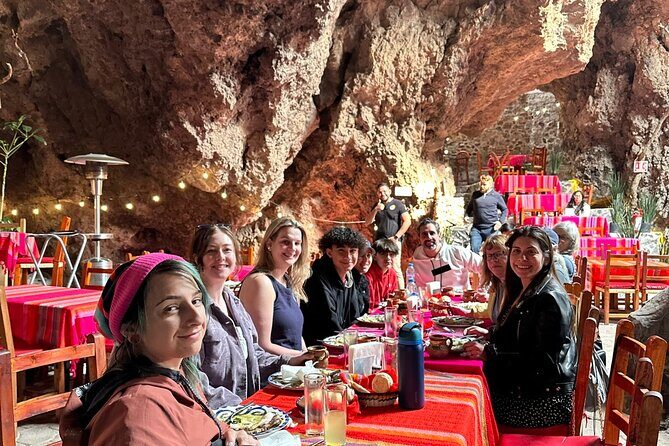 Balloon flight + pick up in CDMX + Breakfast in Cave + Pyramids - Obsidian, Maguey, and Spirit Tasting: Short Culture With Sales in the Mix