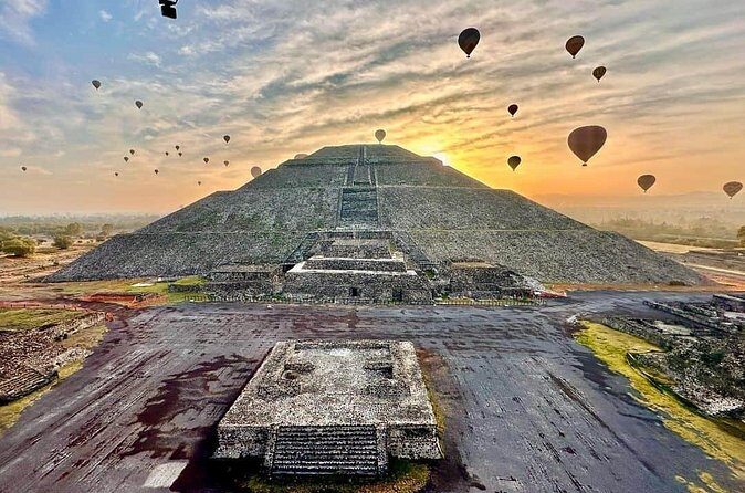 Balloon flight Teotihuacan, Breakfast in a cave Pick up in CDMX - Who Should Book This Teotihuacán Balloon + Cave Breakfast Tour