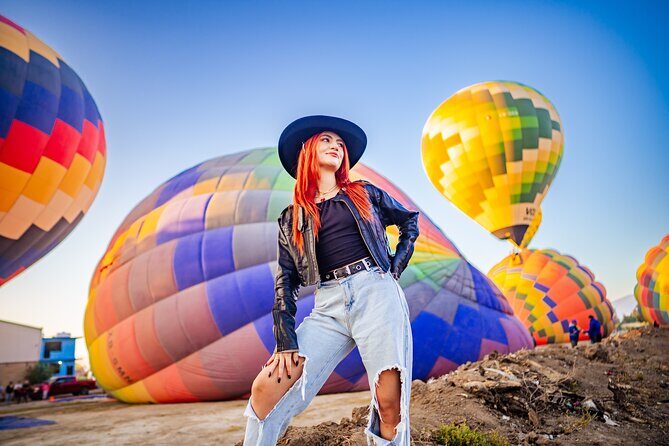 Balloon Flight with Breakfast in a Natural Cave and Transportation from CDMX - Watching the balloon inflate up close: the part people underestimate