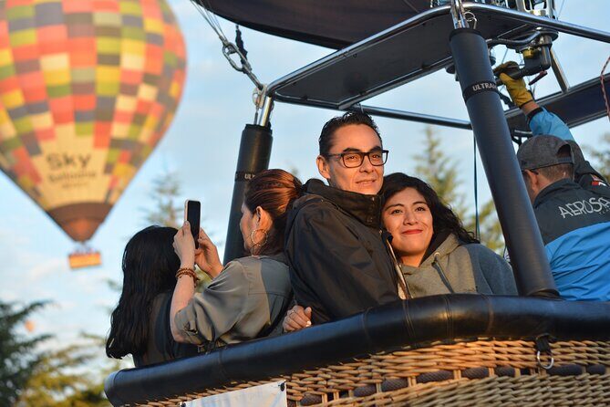 Balloon Flight with Breakfast in Cave and Pyramids of Teotihuacan - Teotihuacán pyramids on foot: 1.5 hours to see Sun, Moon, and the Causeway