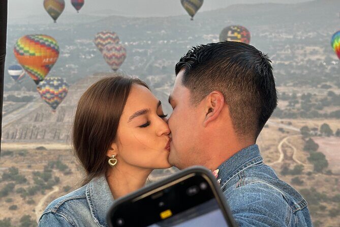Balloon Flight with Natural Cave Breakfast and Round Trip - Teotihuacan archaeological zone: your 1-hour self-guided window