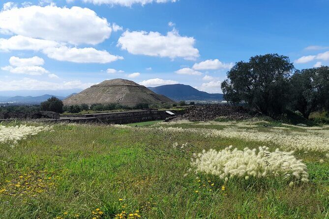 Balloon flight with private transportation and guided tour to Teotihuacán - Teotihuacán archaeological zone: guided time that makes it click