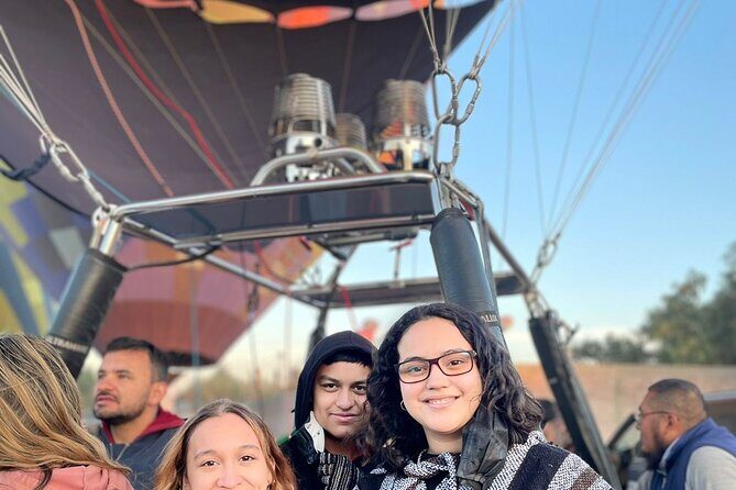 Balloon flight with private transportation and guided tour to Teotihuacán - Private transport from your hotel to the Teotihuacán balloon port