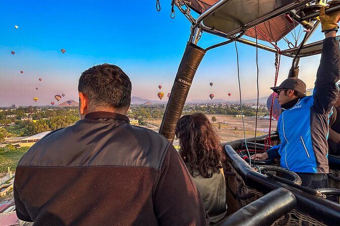 Balloon Flight with Teotihuacan & Guadalupe Shrine Full day Tour - Getting Ready for a Cold Pre-Dawn Balloon in Mexico City