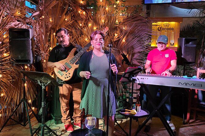 Bar hopping tour in Merida - Walking, Group Size, and Comfort Details That Matter