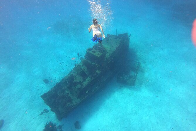 Bavarian Fiesta Snorkel Activity in Glass Bottom Boat at San Miguel de Cozumel - Meeting Point and Getting on the Boat Without Stress