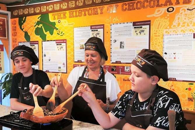 Bean to Bar Chocolate Workshop in Puerto Vallarta - Your guide experience: what makes instruction feel personal in a small group