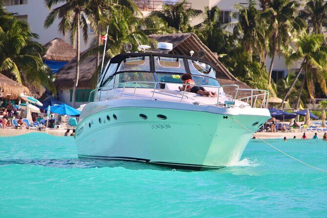 Beautiful Yacht SeaRay 48ft / 15PAX 25P16 - A 48-foot Sea Ray for up to 15 people in Cancun Waters