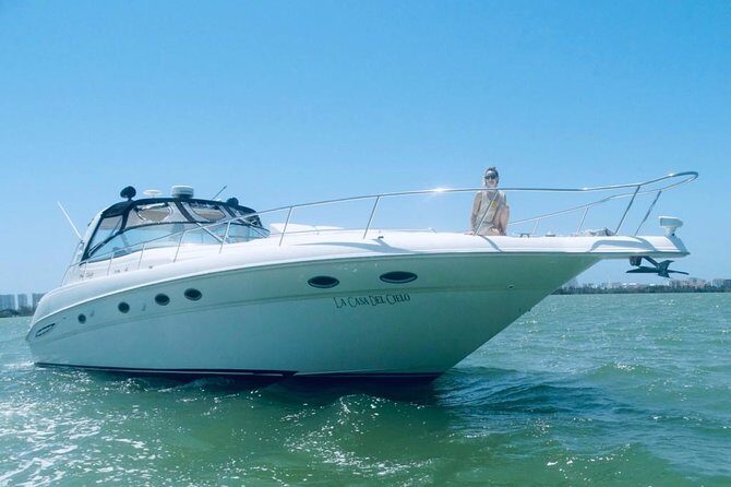 Beautiful Yacht SeaRay 48ft / 15PAX 25P16 - What you’ll do during the cruise: Cancun start, swim, snorkel, and cruising time