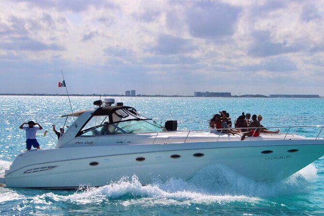 Beautiful Yacht SeaRay 48ft / 15PAX 25P16 - Crew you can trust (and they notice the details)