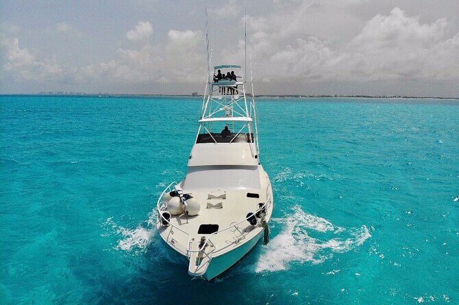 Biggest Luxury Yacht Boat Best in Cancun up to 28 pax - Crew and Service: The Part That Determines If It Feels Smooth
