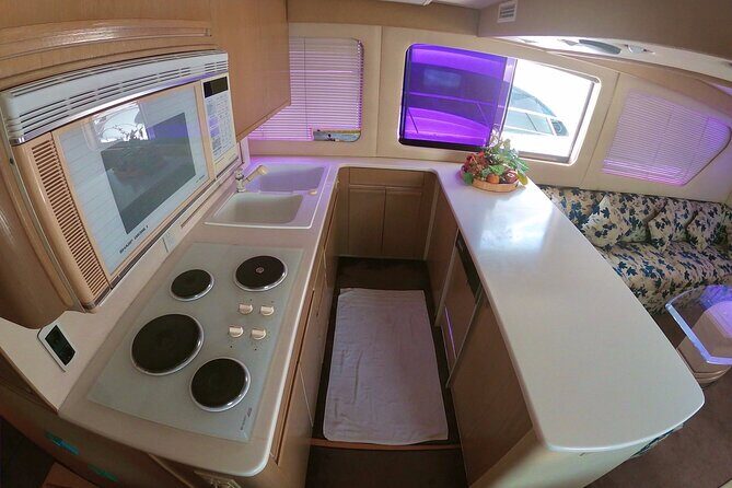 Biggest Luxury Yacht Boat Best in Cancun up to 28 pax - Who This Cancun Private Yacht Charter Is Best For