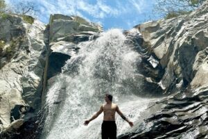 Boat Excursion and Hiking Walk in Quimixto - The guides: Rocco and Isaac bring the hike to life