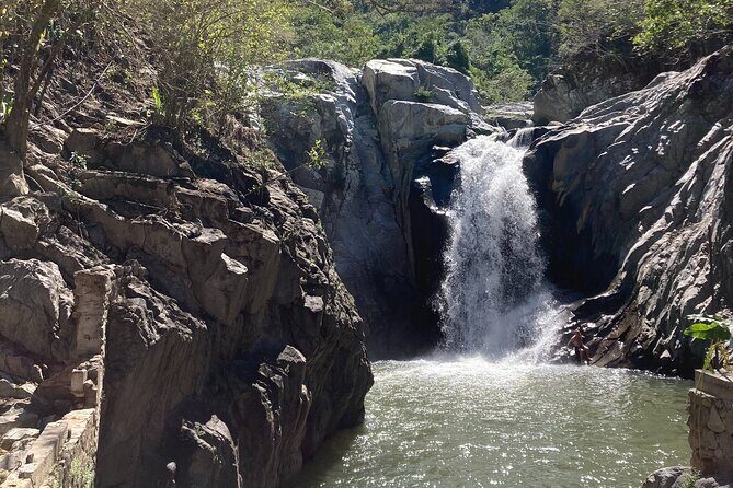 Boat Excursion and Hiking Walk in Quimixto - Playa Las Ánimas lunch: budget for seafood and a beach view