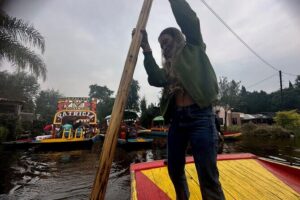 Boat tour in Mexico City with Live Guide with Food and Drinks - Timing and Route: What 2 Hours 30 Minutes Actually Feels Like