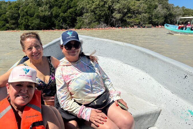 Boat tour through the mangroves of Celestún and Playa from Merida - La Ramada de la tía Candi in Celestún: lunch plus real beach time