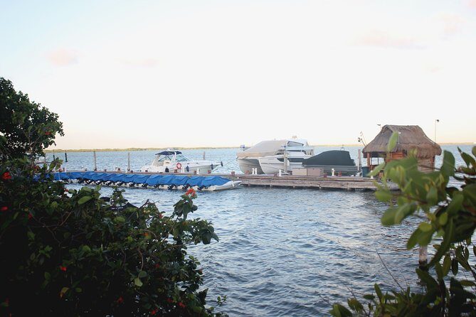 Breathtaking experience driving a speedboat in Cancun with Snorkeling included - Safety and comfort: what to watch before you step onboard