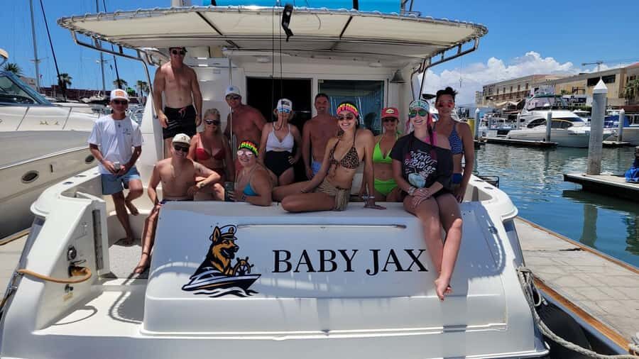 Cabo: Arch, Whales, Snorkel Tour - Food & Drinks 1-20 people - Why this Cabo 3-hour yacht mix works so well