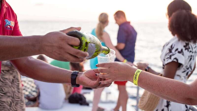 Cabo San Lucas: 2 Hour Sunset Cruise with Food and Wine - The Little Details That Can Affect Your Evening