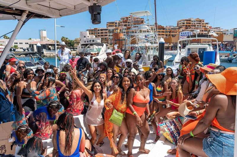 Cabo San Lucas: Hip Hop Boat Party with Unlimited Drinks - Meeting Cabo Wave at Muelle del Cabo: quick logistics that matter