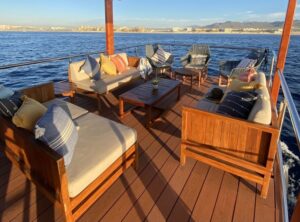 Cabo San Lucas: Private Catamaran Cruise - Finding La Isla and getting on board without stress
