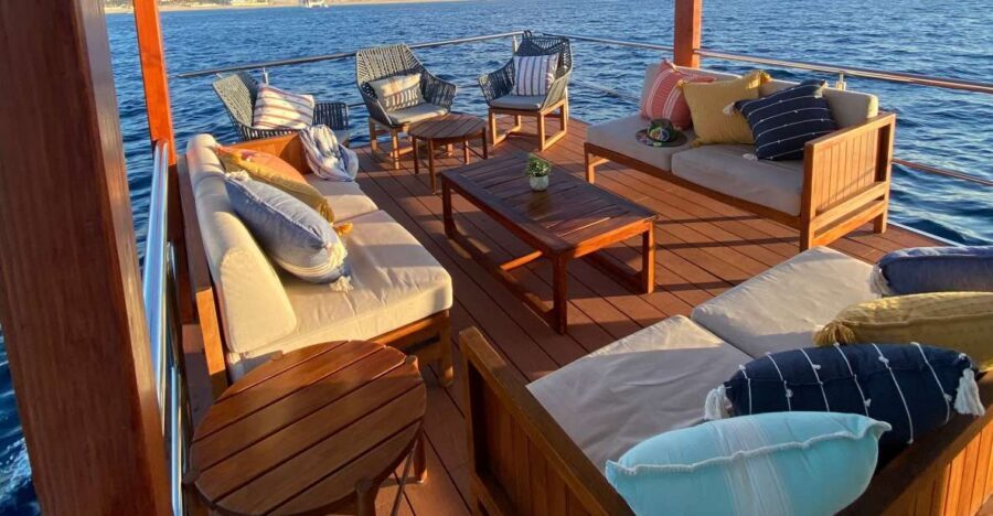 Cabo San Lucas: Private Catamaran Cruise - Lovers Beach and the Pacific Window: classic Cabo, better timing