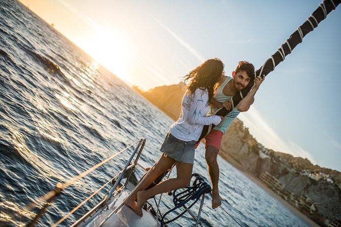 Cabo San Lucas Sunset Sailing Shared Cruise - Drinks, snacks, and what the service feels like on board