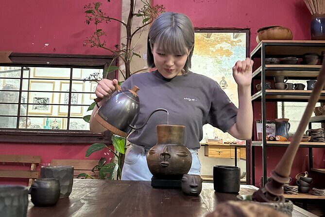 Cacao, Chocolate Experience in Oaxaca for Small Groups - How the guide turns cacao history into something you can taste