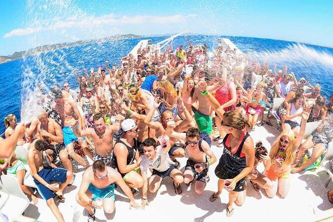Cancun Adults Only Party Cruise to Isla Mujeres with Open Bar - Getting to Playa Langosta and the adults-only check-in flow