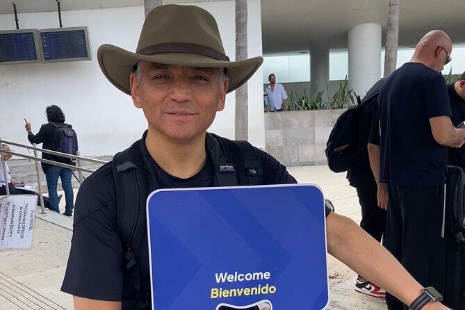 Cancun Airport One Way or Roundtrip Private Transfer - Meeting Your America Transfers Rep at Cancun Airport