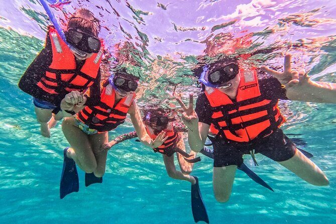 Cancun All Inclusive Catamaran Tour to Isla Mujeres - Isla Mujeres Beach Club Lunch: Views, Food, and the Timing Question