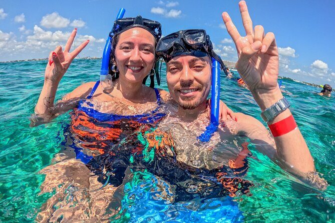 Cancun Catamaran: Isla Mujeres, Snorkeling, Drinks & Buffet Lunch - ZaZa Beach Club Lunch and the Open Bar: Easy Food, Mixed Quality