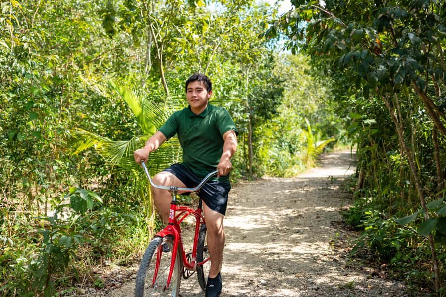 Cancun: Cenotes El Retoño entrance with transportation, lunch, and guided tour. - Key Things That Make Cenotes El Retoño Worth Your Time