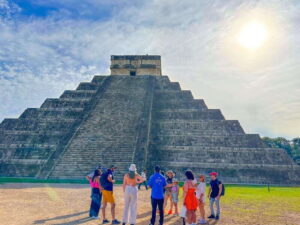 Cancun: Chichen Itza Early Access Guided Tour - Cancun pickup to Chichén Itzá: plan for the ride, then sleep through it