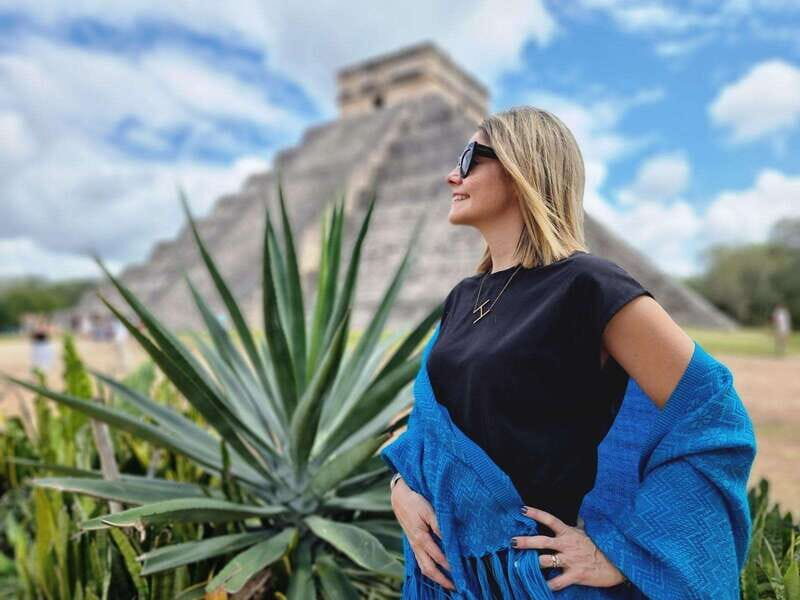 Cancun: Chichen Itza Early Access Guided Tour - Entering Chichén Itzá fast: skip the line, start with photos, then go deeper