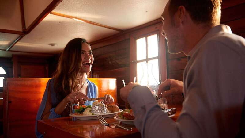 Cancun: Columbus The Romantic Dinner Cruise - Where You Meet at Marina Aquatours (Boulevard Kukulcán, Lagoon Side)