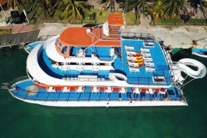 Cancun Dancer Cruise to Isla Mujeres with Snorkeling and Lunch - Breakfast Pastries, Fajita Lunch, and How the Food Works