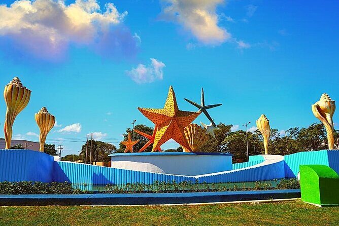 Cancun Guided Bus City Tour (from Cancun and Riviera Maya) - Guides on the Move: Live Commentary That Gives You Context