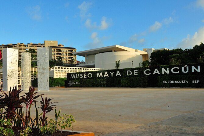 Cancun Guided Sightseeing, Shopping and Tasting Tour - A shopping-focused way to cover Cancun fast