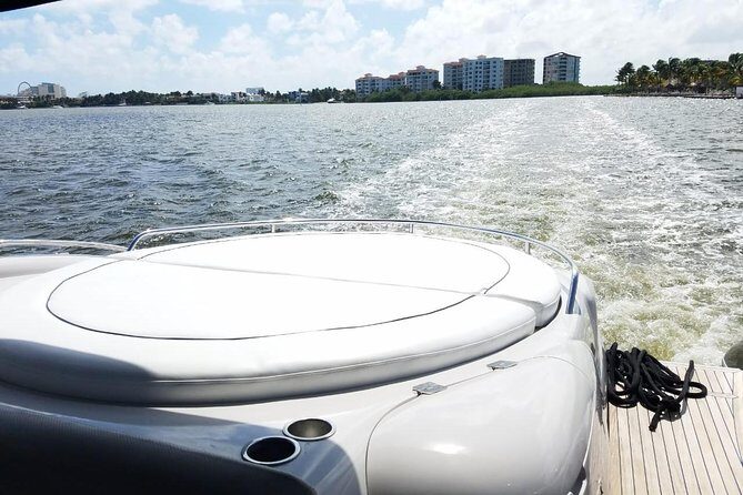 Cancun Private 60FT Yachts Rental for up to 20 People - Air Conditioning, Music, and Real-Time Comfort on a Charter Day