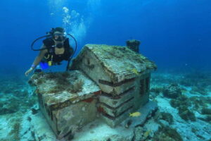 Cancun: Scuba Diving for Beginners, 2 Dives - Marin, Carolina, and Lorena: The Coaching Style That Seems to Win