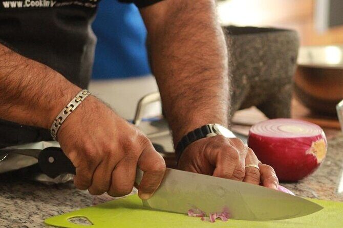 Cancun small group Cooking Class with Local Chef - Small Group Size: Why Only Six People Matters