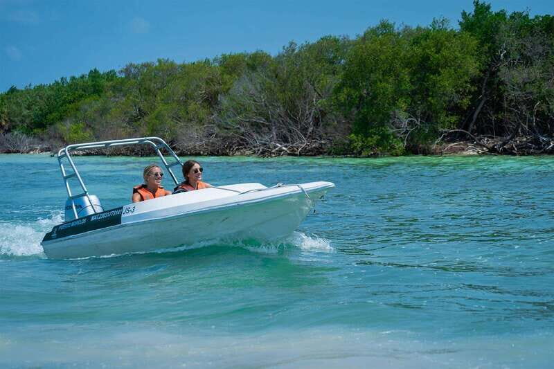 Cancun: Speedboat tour to a Virgin Beach - On the Water: What It Feels Like to Drive a Two-Person Boat