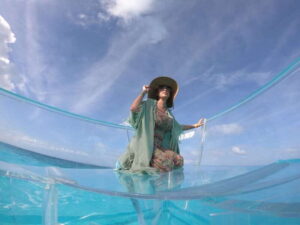 Cancun: Transparent Boat Tour with Drinks - Nichupté Lagoon through the clear-bottom view